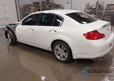 2013 Infiniti G37X z USA, uszkodzony, nr VIN JN1CV6AR8DM355210